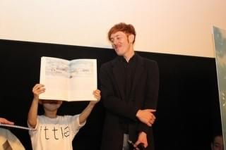 日仏合作「泳ぎすぎた夜」が封切り 主演・古川鳳羅くん、次作は「自由な映画」希望