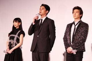 東出昌大は役者バカ＆新田真剣佑は大号泣！「OVER DRIVE」熱き現場振り返る
