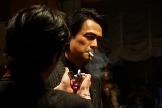 江口洋介“男の魅力”全開！初の極道役に挑んだ「孤狼の血」場面写真披露