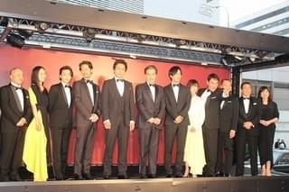 松坂桃李、役所広司の“魂”が込められた「孤狼の血」キーアイテムを継承！