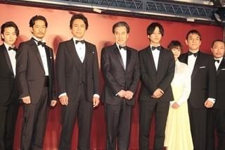 松坂桃李、役所広司の“魂”が込められた「孤狼の血」キーアイテムを継承！