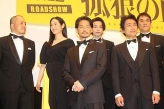 松坂桃李、役所広司の“魂”が込められた「孤狼の血」キーアイテムを継承！