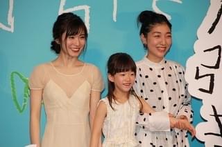 是枝監督のカンヌ出品作は、貧乏な「海街diary」!? リリーの毒舌＆希林節炸裂の爆笑完成披露