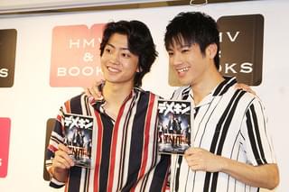 健太郎＆山田裕貴にハプニング!? 衣装が“縦縞”で被る「素材まで一緒」