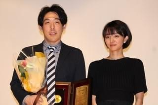 松岡茉優、日プロ主演女優賞に喜び爆発！ 浅野忠信は21年ぶりに主演男優賞
