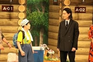 菅田将暉＆土屋太鳳に“笑いの神”が降臨！「となりの怪物くん」PRで吉本新喜劇初出演