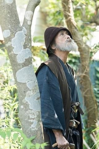 アリはどの脚から歩き出す？ 山崎努主演作「モリのいる場所」特別映像公開