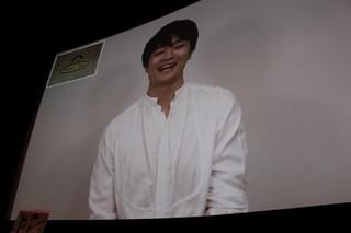 横浜流星＆松風理咲、声優・福山潤の“無茶ぶりビデオメッセージ”に赤面！