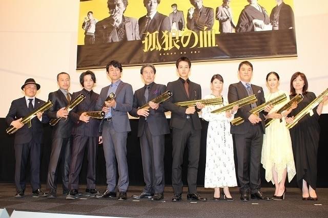 役所広司「孤狼の血」公開に万感の表情 松坂桃李「忘れられない作品」