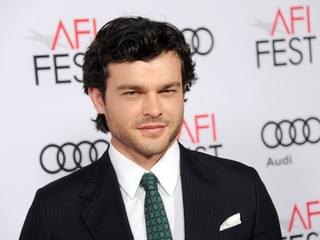 オールデン・エアエンライク、ハン・ソロ役として3本契約していることを認める