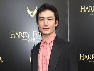 エズラ・ミラー、若き日のサルバドール・ダリに