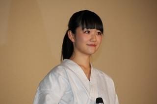 「スパガ」浅川梨奈、アイドル役で本音ポロリ「笑顔って大変」