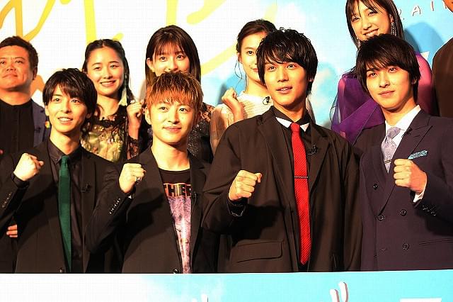 和気あいあいとした舞台挨拶を展開