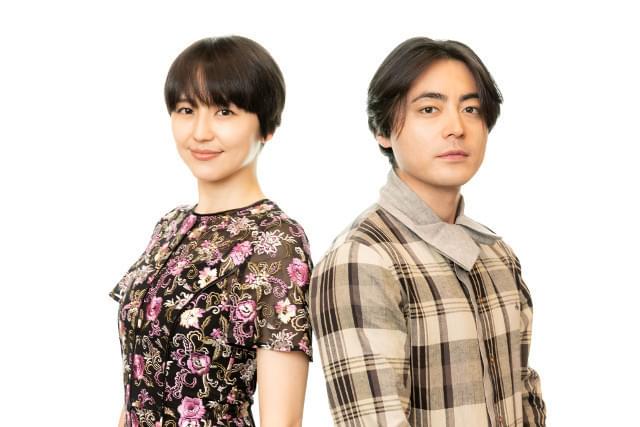 恋人に扮した山田孝之と長澤まさみ