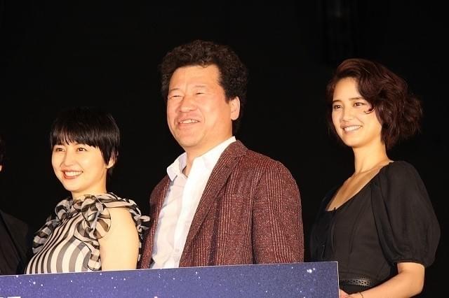 長澤まさみの“Tシャツ水着”姿 山田孝之が！福田雄一監督が！大興奮