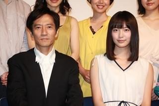 津田寛治、波岡一喜からの“おっさんずラブ”宣言に大照れ