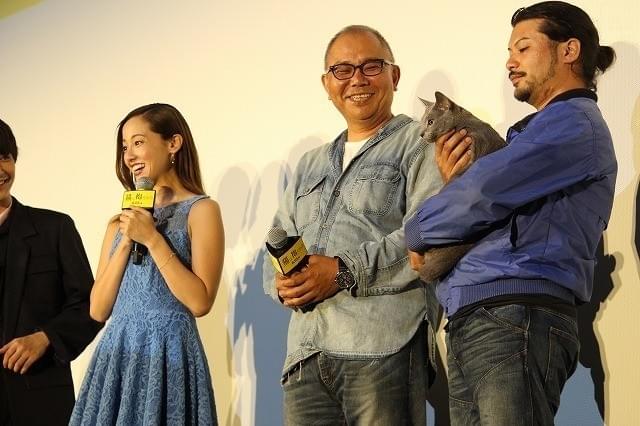 沢尻エリカ、猫になったら大自然を疾走!? 吉沢亮は“禁断の願い”を吐露