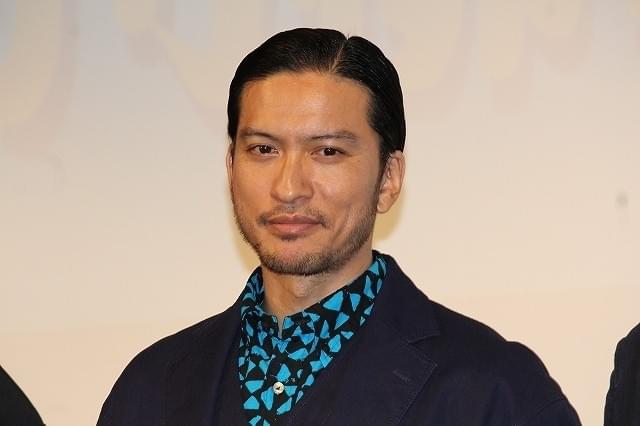 長瀬智也「鼻毛に白髪」告白に場内悲鳴…「ヒゲもありますよ」