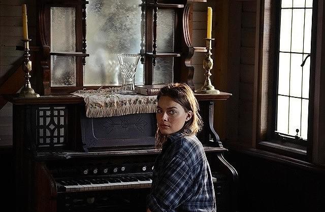 一糸まとわぬきわどい姿も収めた冒頭映像披露