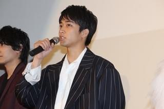 小関裕太は「顔が綺麗すぎた」 金子大地、ダブル壁ドン時を述懐