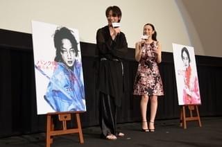 「パンク侍」綾野剛の体当たりアクションに北川景子「命削ってる」と絶賛
