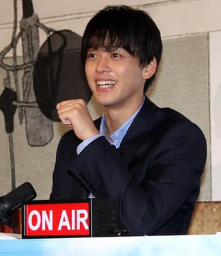 竹内涼真、初のラジオ公開収録にノリノリ「あと2時間はいけそう」