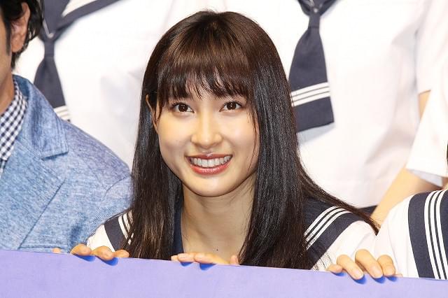 土屋太鳳、ドラマ「チア☆ダン」のチームワークは「最高です！」