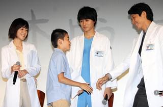 山崎賢人、「めっちゃ頭良さそう」な子どもの“大人な質問”にタジタジ