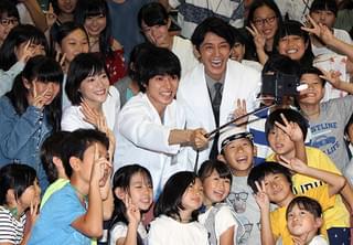 山崎賢人、「めっちゃ頭良さそう」な子どもの“大人な質問”にタジタジ