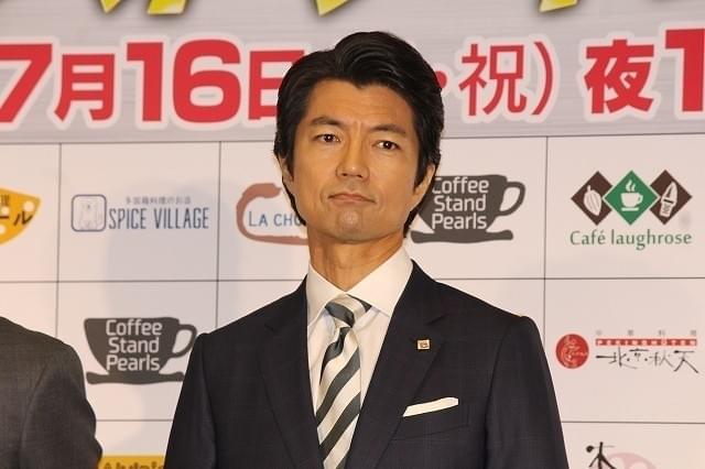 仲村トオル“社長”が就任会見 「我が社は追い詰められています！」と吠える