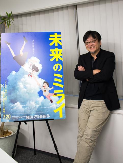 取材に応じた細田守監督