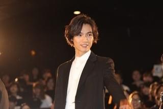 “フルスマイル”福士蒼汰＆“人見知り”吉沢亮は「可愛い！」 小柳友が振り返る