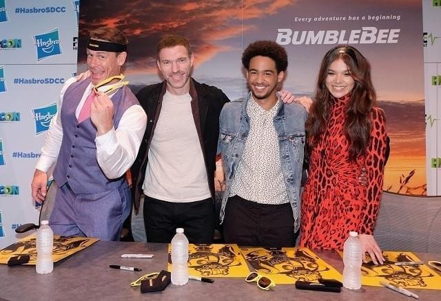 コミコンに参加した「バンブルビー」 のキャスト＆監督