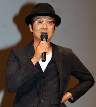 安田顕、人生初バージンロードに感涙!? 新婦シトイとも相思相愛