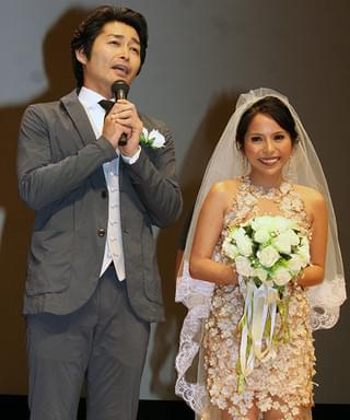 安田顕、人生初バージンロードに感涙!? 新婦シトイとも相思相愛