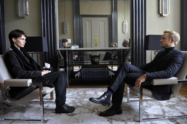 果たして、ルイの正体は? 緊迫の精神分析シーン