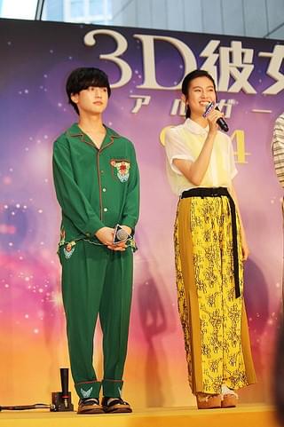 佐野勇斗、中条あやみに初対面で愛の告白!? 出会った瞬間に「I love you」