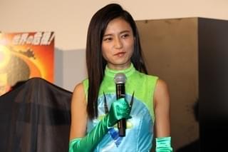 サンシャイン池崎、“ヒーロー”斎藤工には「足向けて寝られない」