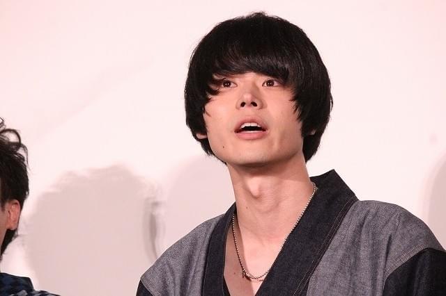 小栗旬「銀魂2」の感想は「尺が長かった」!? 福田雄一監督が大慌て「すげえ汗かいたわ！」