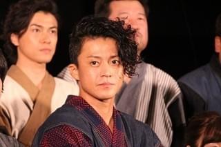 小栗旬「銀魂2」の感想は「尺が長かった」!? 福田雄一監督が大慌て「すげえ汗かいたわ！」