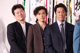 小栗旬、「銀魂2」福田雄一監督の“涙”に動揺「マジで珍しい」「ボケじゃない」