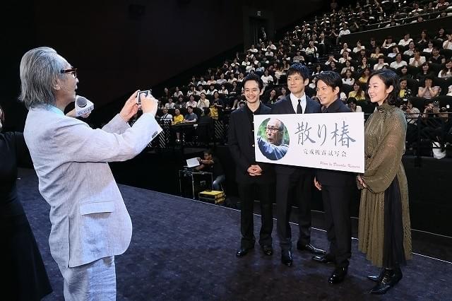 巨匠・木村大作79歳、インスタ始めました 初投稿用に岡田准一らを写真撮影