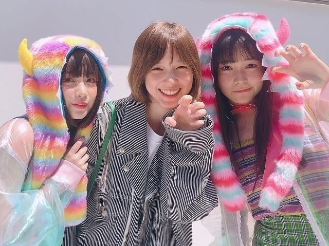 本田翼が原宿双子コーデをスタイリング！