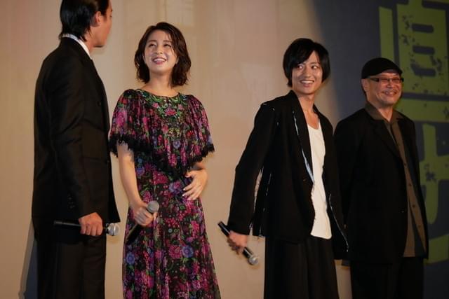 野村周平、サングラス姿で登壇「調子乗っている」と書かれちゃう？