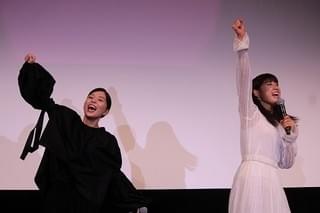 土屋太鳳＆芳根京子、高級焼き肉を賭けガチバトル「教えてあげる、劣等感ってやつを！」