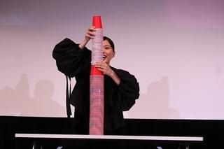 土屋太鳳＆芳根京子、高級焼き肉を賭けガチバトル「教えてあげる、劣等感ってやつを！」