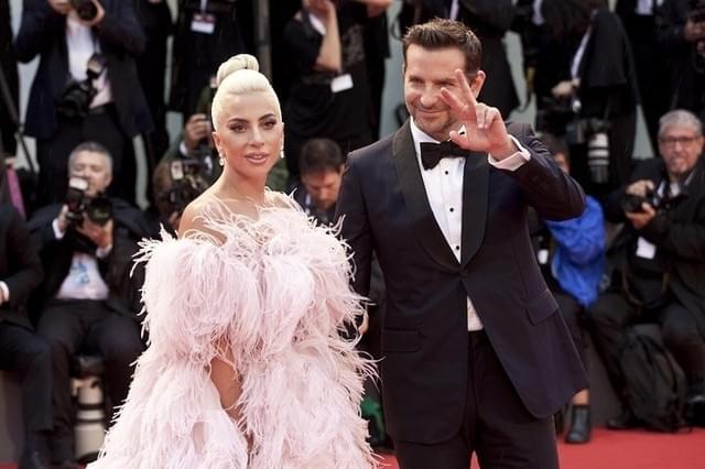 全幅の信頼を寄せ合う ブラッドリー・クーパーとレディー・ガガ