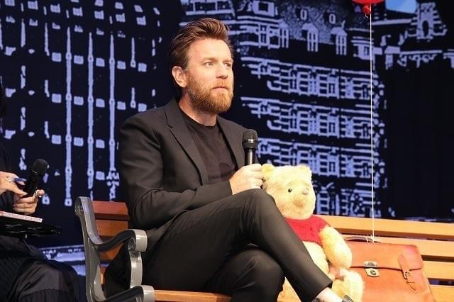 ユアン・マクレガー、堺雅人出演作の英語圏公開時には「僕が声を当てる」