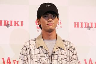 平手友梨奈、指を折るシーンで「笑っていた」!? 「響」共演陣の暴露にタジタジ