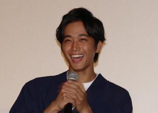 山下健二郎「カッコ良くて強い時代はもう終わり！」ダチョウ上島と公開キスも